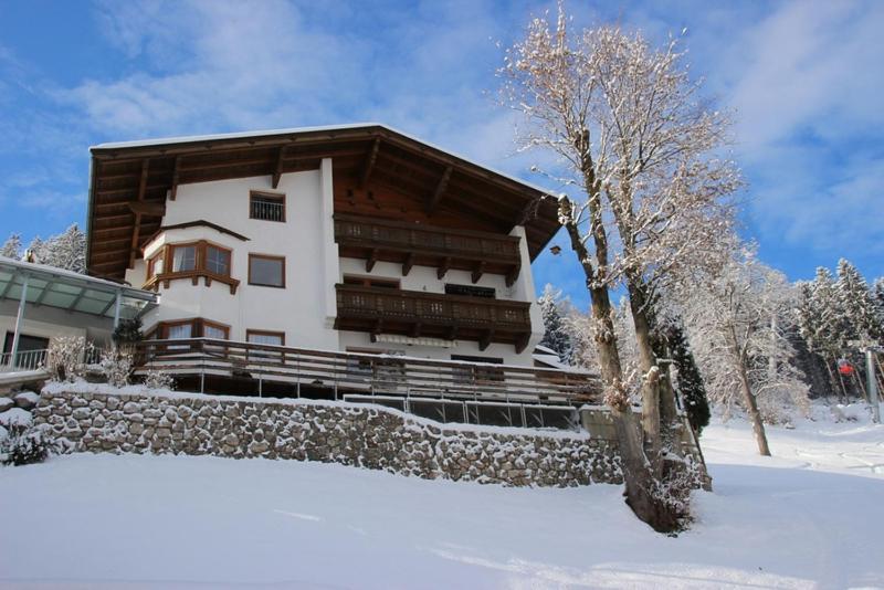 Appartamento Haus Benedikta Kaltenbach Esterno foto